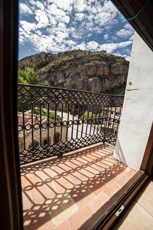 Apartamentos Cine Capicol Альбаррасін Екстер'єр фото