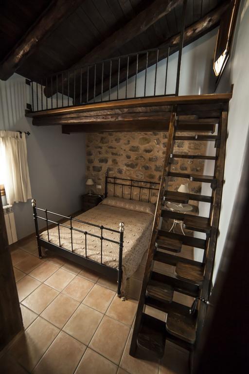 Apartamentos Cine Capicol Альбаррасін Екстер'єр фото